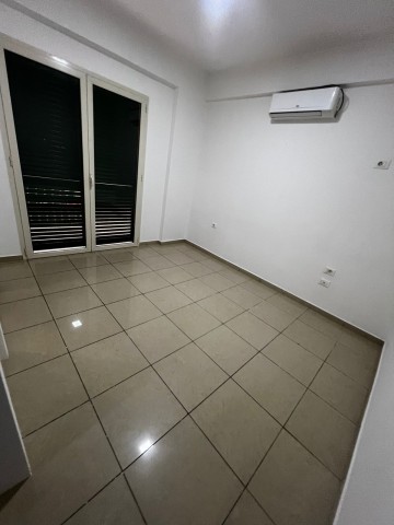 Apartamento T3, no Condomínio Interland, Morro Bento.