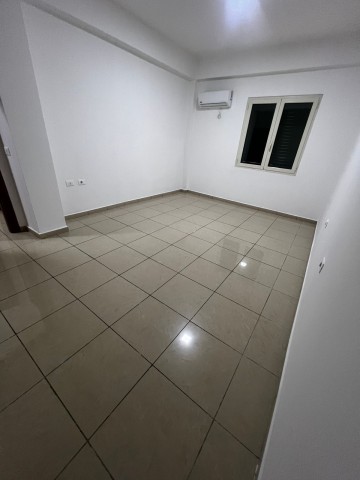 Apartamento T3, no Condomínio Interland, Morro Bento.