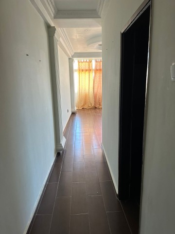 Apartamento T2, remodelado, na avenida do Ex Combatentes.