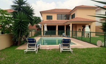 Anúncio Arrenda se Vivenda V4+1 Condomínio OLD VILLAS TALATONA