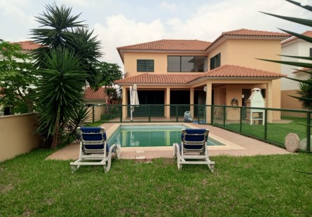 Anúncio Arrenda se Vivenda V4+1 Condomínio OLD VILLAS TALATONA