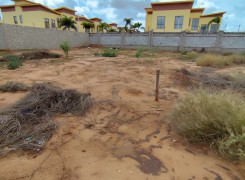 Terreno de 480m², por detrás do Vilas do Kuditemo, Lar do Patriota.