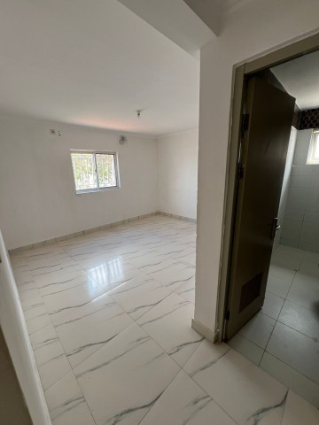 Apartamento T3, na Centralidade Zango 8000, Viana.