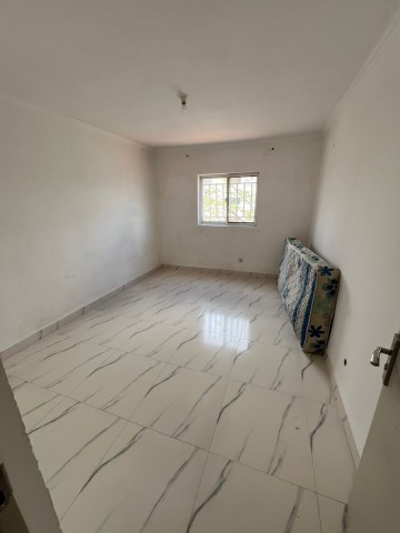 Apartamento T3, na Centralidade Zango 8000, Viana.