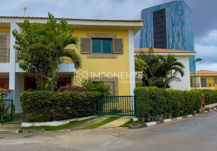 Anúncio Moradia T3 dúplex, sem móveis, , no Condomínio Luar de Talatona, Talatona.