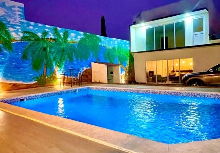 Anúncio Vende se vivenda com piscina em Malange