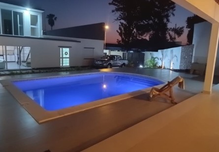 Anúncio Vende se vivenda com piscina em Malange