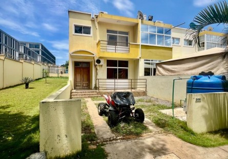 Anúncio Moradia T3 duplex, no Condomínio Cuchi, Talatona.