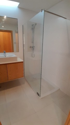 Apartamento T3+1, no Condomínio Imbondeiro Palace, Talatona.