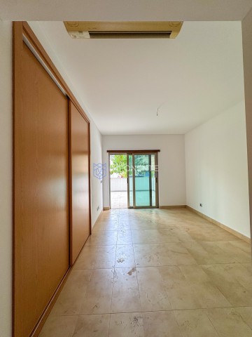 Apartamento T3, no Condomínio Dolce Vita, Talatona.