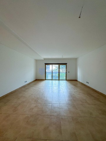 Apartamento T3, no Condomínio Dolce Vita, Talatona.