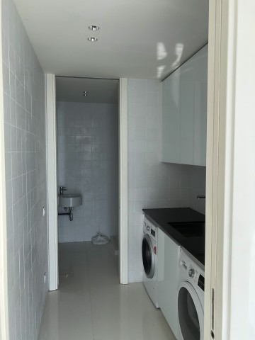 Vende se apartamento T4 dúplex.