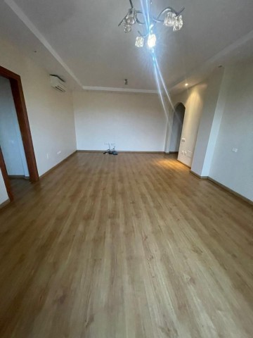 Apartamento T3, no Condomínio Interland, Morro Bento, Talatona.