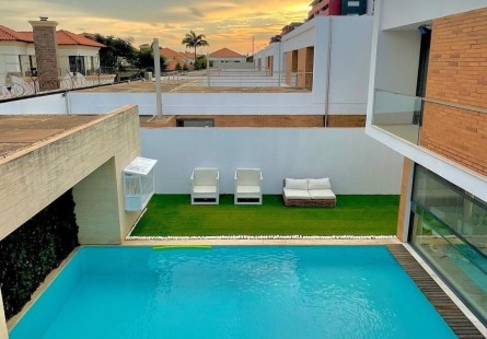 Anúncio Vivenda V3 condominio 14 casas TALATONA