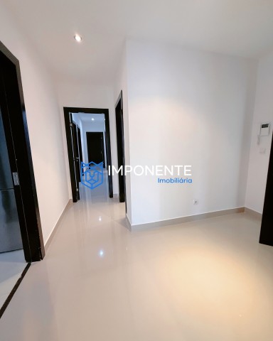 Apartamento T3+1, no Condomínio Imbondeiro Palace, (Ymoluanda II)Talatona.