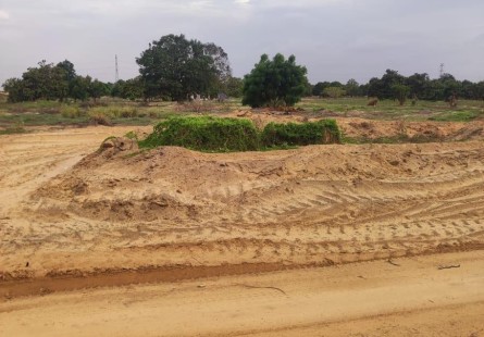 Anúncio Terreno de 50 hectares, de 1 linha, na Via Expressa.