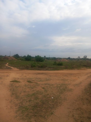 Terreno de 50 hectares, de 1 linha, na Via Expressa.