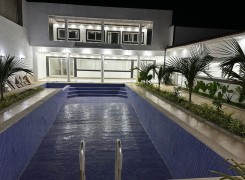 Anúncio Excelente vivenda V4 com piscina e anexo, no Lar do Patriota