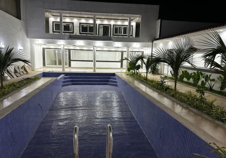 Anúncio Excelente vivenda V4 com piscina e anexo, no Lar do Patriota