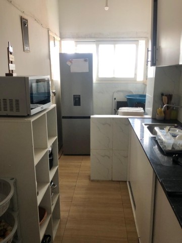 Apartamento T1, no Largo das Ingombotas, Centro da Cidade.
