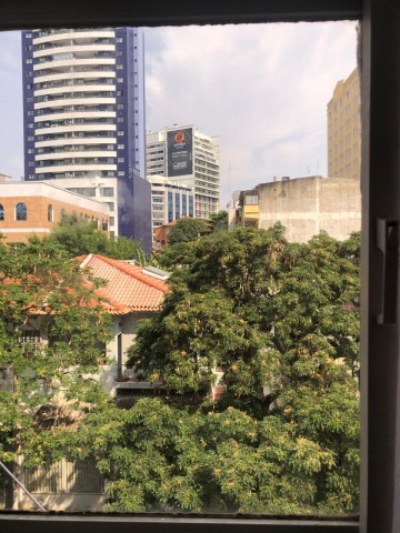 Apartamento T1, no Largo das Ingombotas, Centro da Cidade.