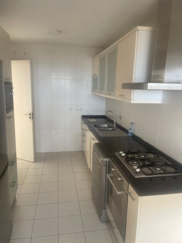 Apartamento T3, no Condomínio Acquaville, Talatona.