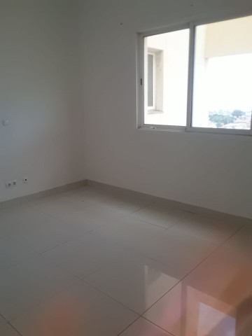 Apartamento T3, no Condomínio Acquaville, Talatona.