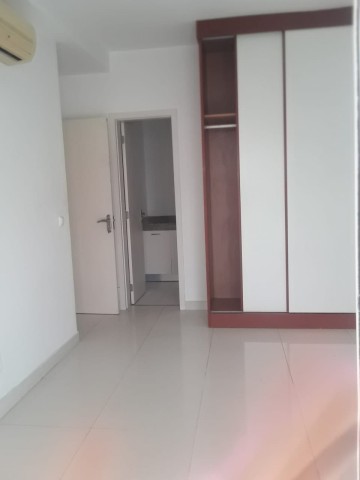 Apartamento T3, no Condomínio Acquaville, Talatona.