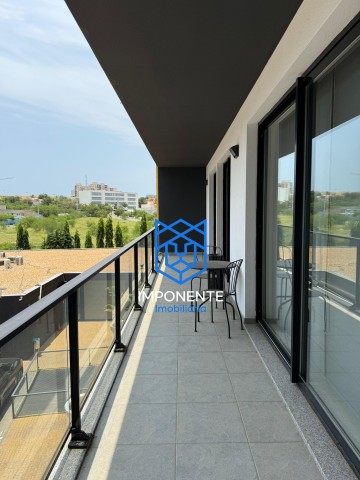 APARTAMENTO T2 COM MÓVEIS, NO CONDOMÍNIO TALATONA PLAZA RESIDENCE, DISPONÍVEL PARA ARRENDAR.