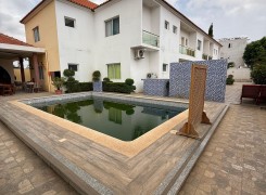 Anúncio Mansão V18 com piscina, na Zona Verde, Benfica.