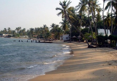 Anúncio Resort, na Ilha do Mussulo, Belas.