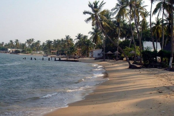 Resort, na Ilha do Mussulo, Belas.