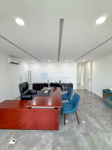 Escritório de 216m², mobiliado, no Belas Business Park, Talatona.