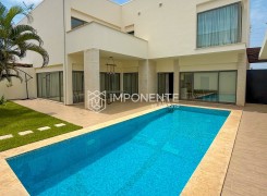 Luxuosa Vivenda V4 com anexo e piscina, no Condomínio Dalm Residencial, Talatona.