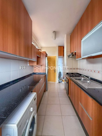 Apartamento T3, na Maianga, defronte ao Restaurante Panela de Barro.