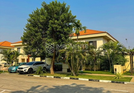 Anúncio Vivenda V4 com anexo e piscina, no Condomínio Paraíso, Talatona.