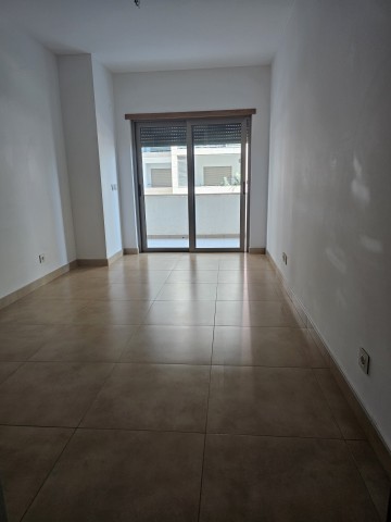 A Venda Apartamento T2 no Condomínio Dolce Vita, Talatona.
