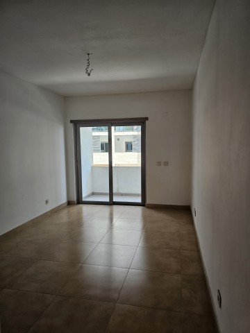A Venda Apartamento T2 no Condomínio Dolce Vita, Talatona.