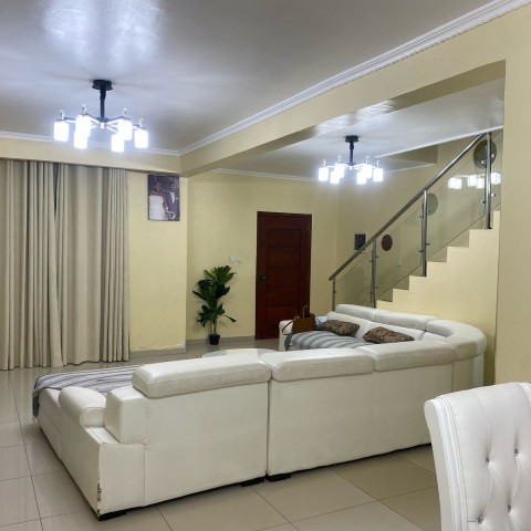 A Venda Vivenda V3, no Condomínio Vila Nostra, Camama.