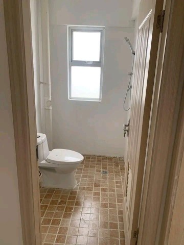 A Venda Apartamento T2, na Urbanização Maye Maye, Cacuaco.