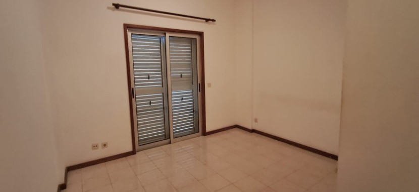A Venda Apartamento T3, no Edifício Saltire, Maianga.