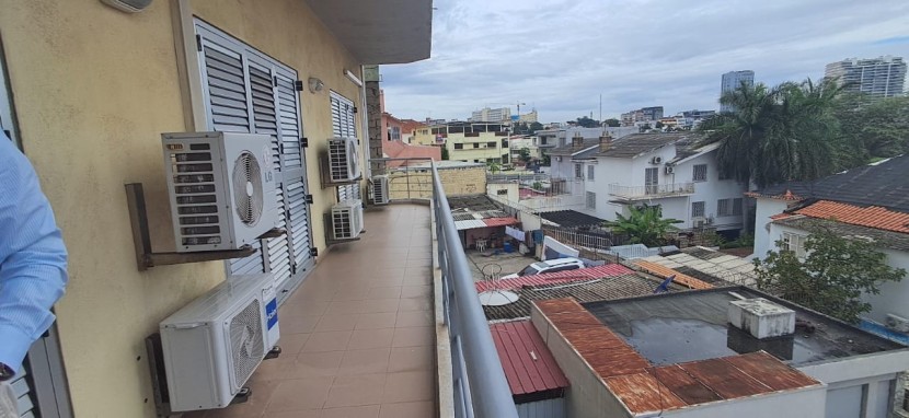 A Venda Apartamento T3, no Edifício Saltire, Maianga.