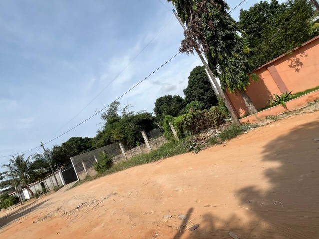 A Venda Terreno de 600m2, no Benfica