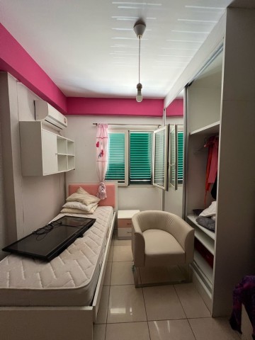 A Venda Apartamento T3, no Condomínio Interland, Morro Bento.