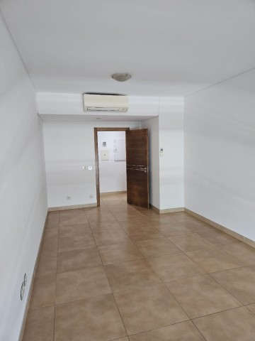 A Venda Apartamento T2, no Condomínio Dolce Vita, Talatona.