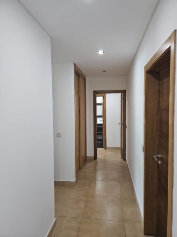 A Venda Apartamento T2, no Condomínio Dolce Vita, Talatona.