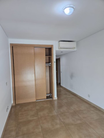 A Venda Apartamento T2, no Condomínio Dolce Vita, Talatona.