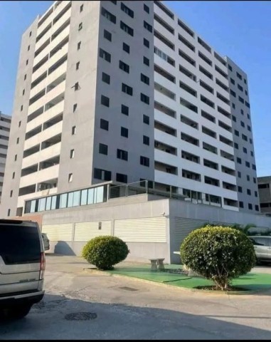 A Venda Apartamento T3, no Condomínio Boulevard, Patriota.