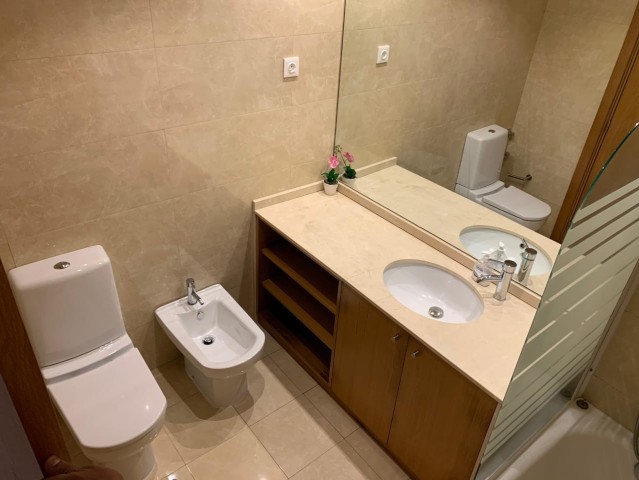 A Venda Apartamento T3, no Condomínio Terraços do Atlântico - Talatona.