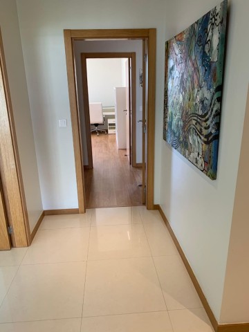A Venda Apartamento T3, no Condomínio Terraços do Atlântico - Talatona.